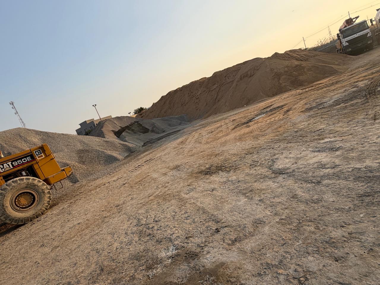 Sand and crush stockpiles with wheel loader